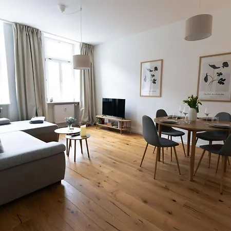 Lu16 Two - Lichtdurchflutet, Modern & Zentral Mit Kueche - Bema Appartement