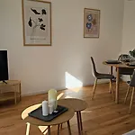 Lu16 Two - Lichtdurchflutet, Modern & Zentral Mit Kueche - Bema *
